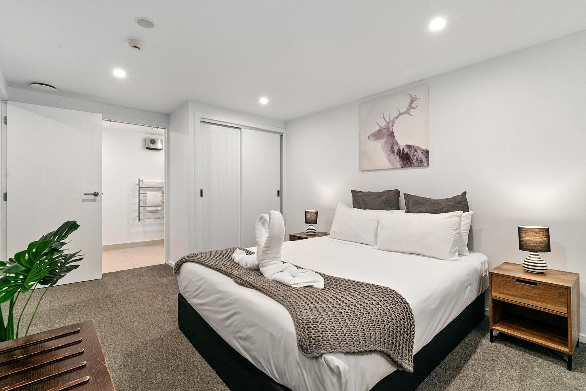 Lakeside Living - Modern 2-Bedroom Apartment 皇后镇 外观 照片
