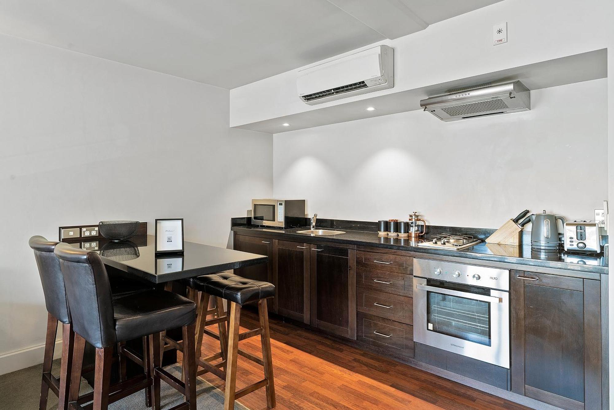 Lakeside Living - Modern 2-Bedroom Apartment 皇后镇 外观 照片